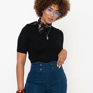 Unique Vintage Black Pullover Short Sleeve Knit Sweater